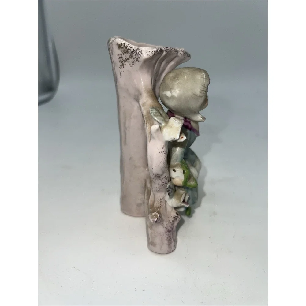 VINTAGE  PORCELAIN PINK GOLD TRIM VASE Victorian‎ Girl Reading Book